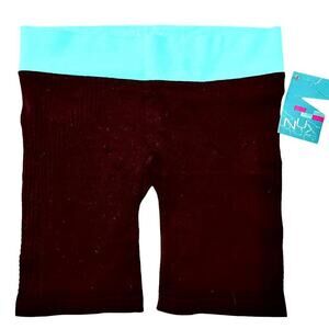 Nux Women's Shorts Size Medium Essence Color Block Aqua Black Activewear NWT